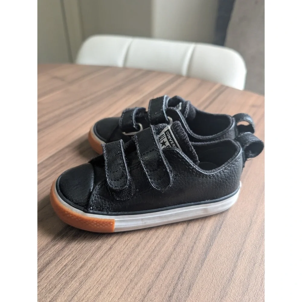Converse Chuck Taylor All Star Hook & Loop Black Leather Sneaker Size 5